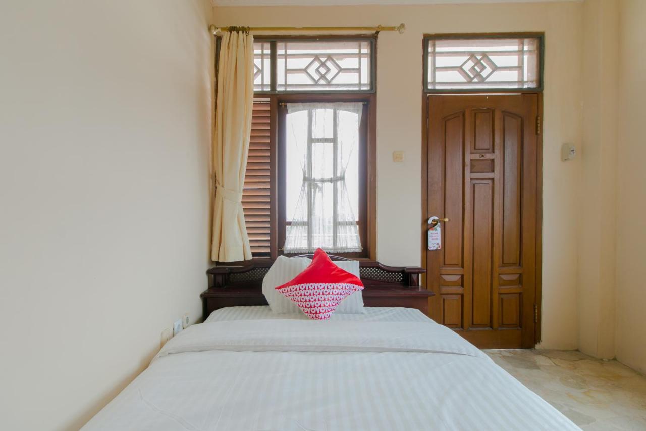 Oyo 2858 Vafa Guesthouse Cianjur Exterior foto