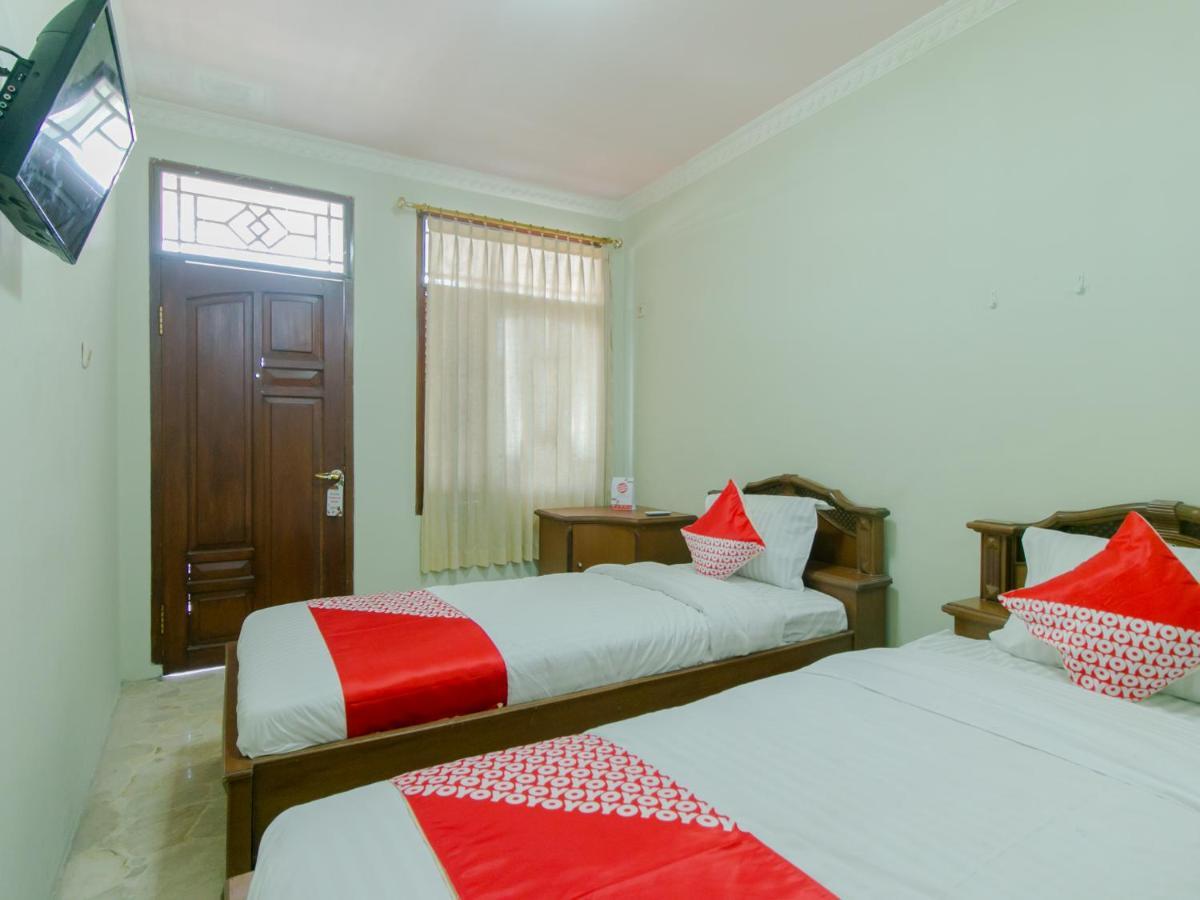 Oyo 2858 Vafa Guesthouse Cianjur Exterior foto